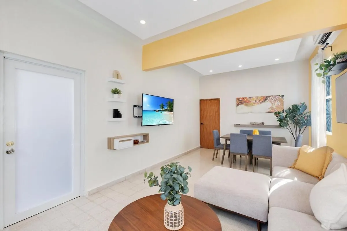 Group Vacation Home Steps From Beach And Nightlife San Juan
