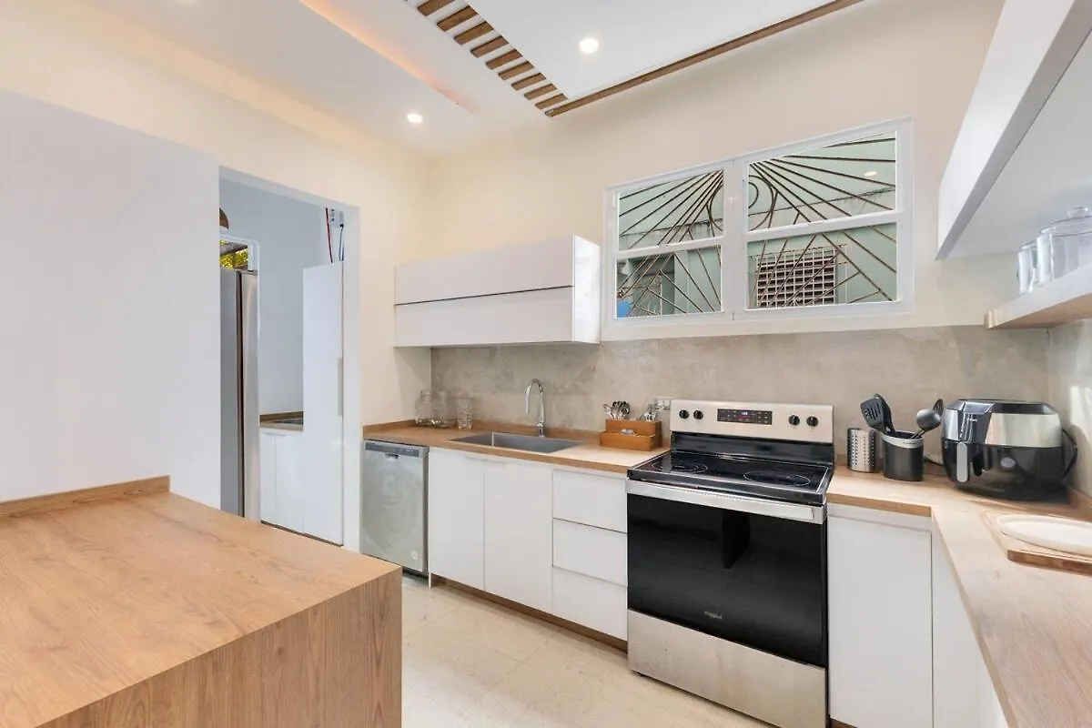 Apartment Group Vacation Home Steps From Beach And Nightlife San Juan