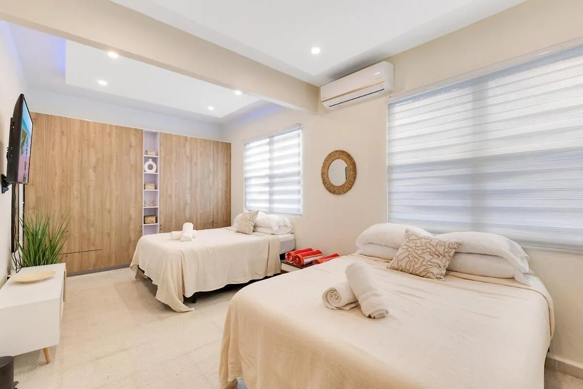 Group Vacation Home Steps From Beach And Nightlife San Juan Apartment