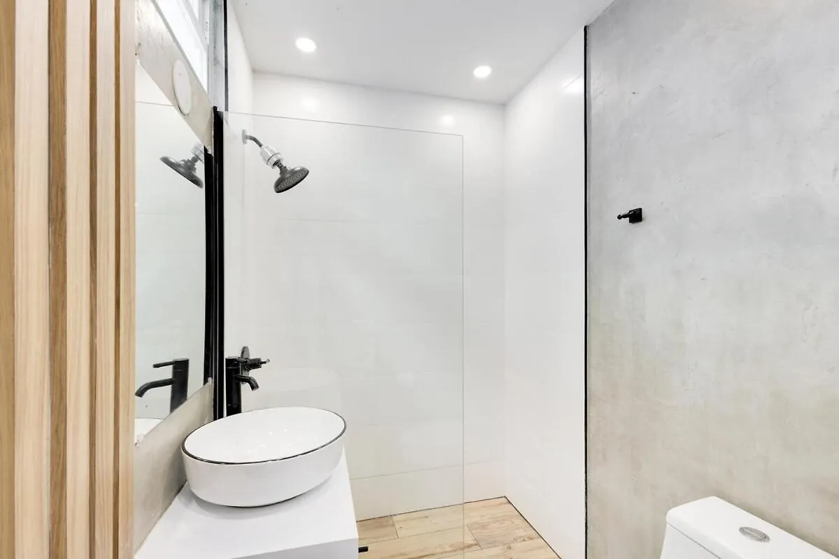 Group Vacation Home Steps From Beach And Nightlife San Juan